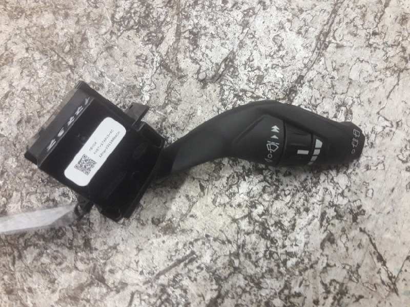 Recambio de mando limpia para ford focus lim. (cb8) titanium referencia OEM IAM AV6T17A553AC 10 PINS 