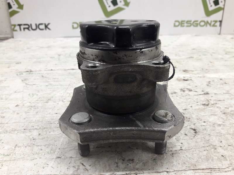 Recambio de buje trasero izquierdo para nissan nv 200 (m20) evalia premium referencia OEM IAM   