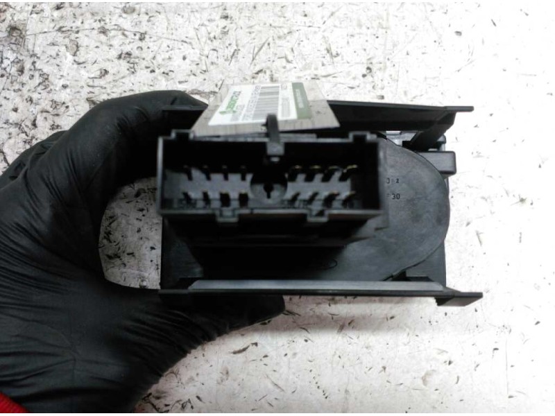 Recambio de mando luces para ford mondeo berlina (ge) ambiente referencia OEM IAM 04052711  