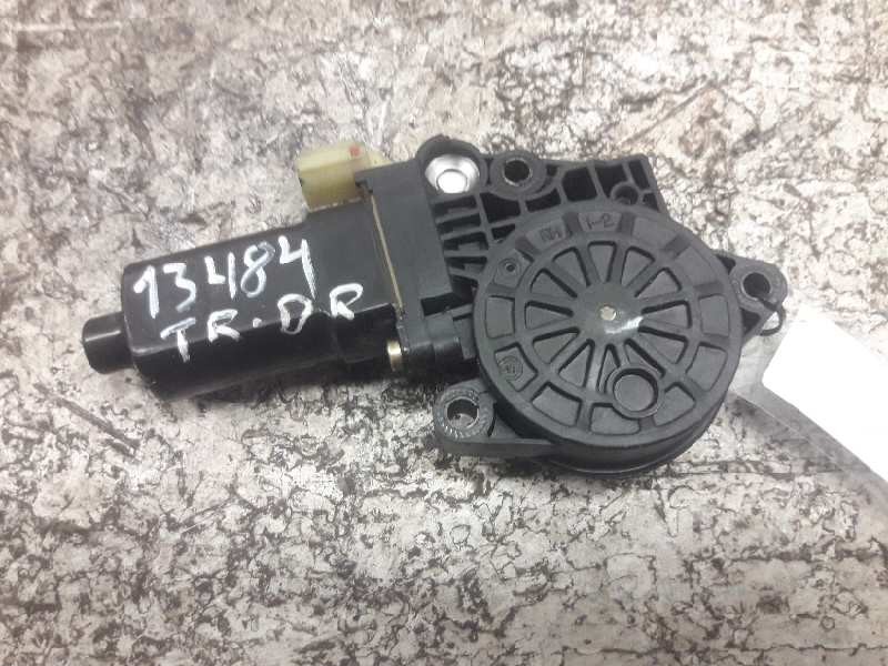 Recambio de motor elevalunas trasero derecho para hyundai elantra referencia OEM IAM  2 PINS 