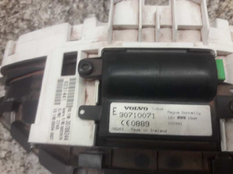 Recambio de cuadro instrumentos para volvo c30 d5 r-design referencia OEM IAM 30710071 30786344 8602879
