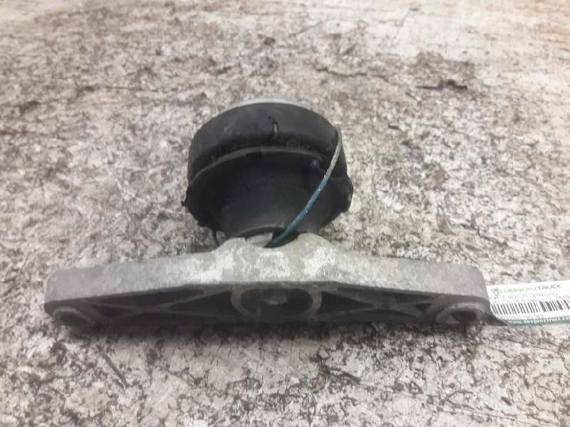 Recambio de soporte motor derecho para volvo c30 d5 r-design referencia OEM IAM 30778782  