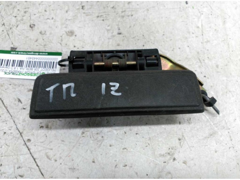 Recambio de maneta exterior trasera izquierda para peugeot 205 berlina 1.8 d generation referencia OEM IAM   