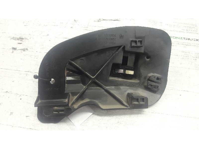 Recambio de maneta interior delantera izquierda para opel corsa c referencia OEM IAM 13110956  