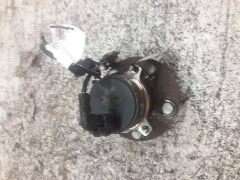 Recambio de buje trasero derecho para volvo c30 d5 r-design referencia OEM IAM 3M512C299R  