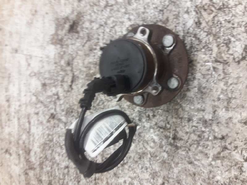 Recambio de buje trasero izquierdo para volvo c30 d5 r-design referencia OEM IAM 3M512C299R  