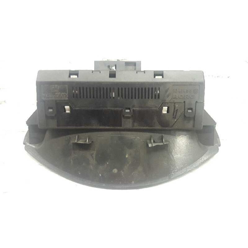 Recambio de pantalla multifuncion para opel corsa c referencia OEM IAM 13208191 317099190 102484100