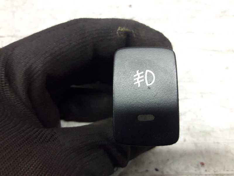 Recambio de boton antiniebla para hyundai tucson (jm) 2.0 crdi comfort (4wd) referencia OEM IAM 51206 DELANTERO 