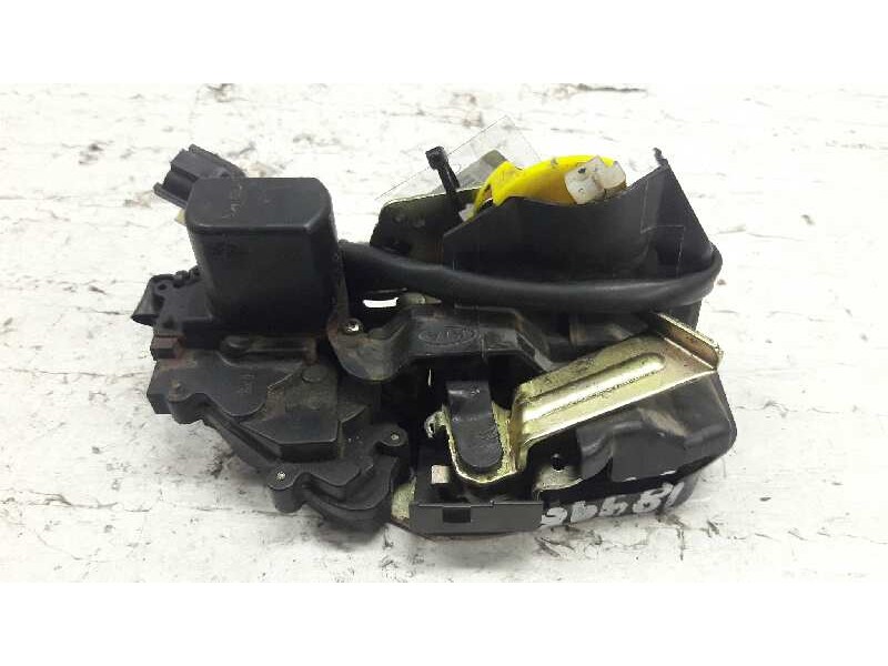Recambio de cerradura puerta trasera izquierda para kia carens 2.0 crdi ex monovolumen referencia OEM IAM   