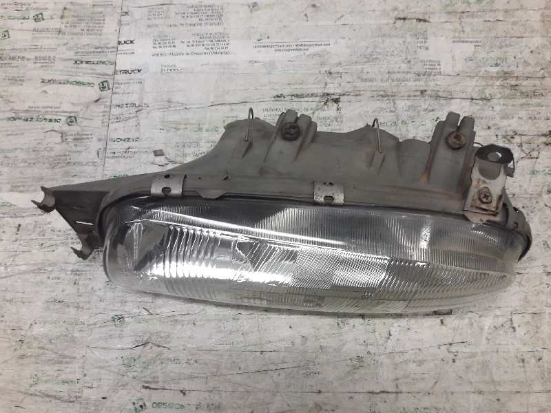 Recambio de faro izquierdo para ford fiesta berlina ghia referencia OEM IAM   