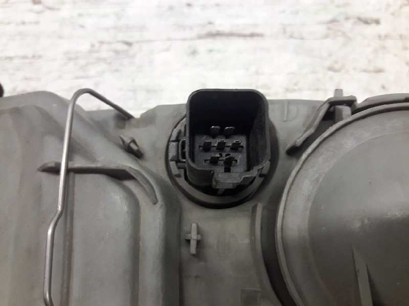 Recambio de faro izquierdo para ford fiesta berlina ghia referencia OEM IAM   