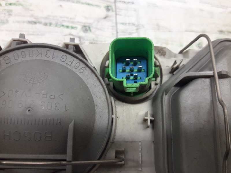 Recambio de faro derecho para ford fiesta berlina ghia referencia OEM IAM   