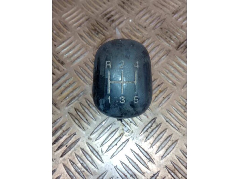 Recambio de pomo palanca cambio para nissan trucks atleon 110 referencia OEM IAM   