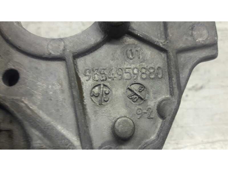 Recambio de soporte bomba inyeccion para peugeot partner (s2) totem referencia OEM IAM 9654959880  