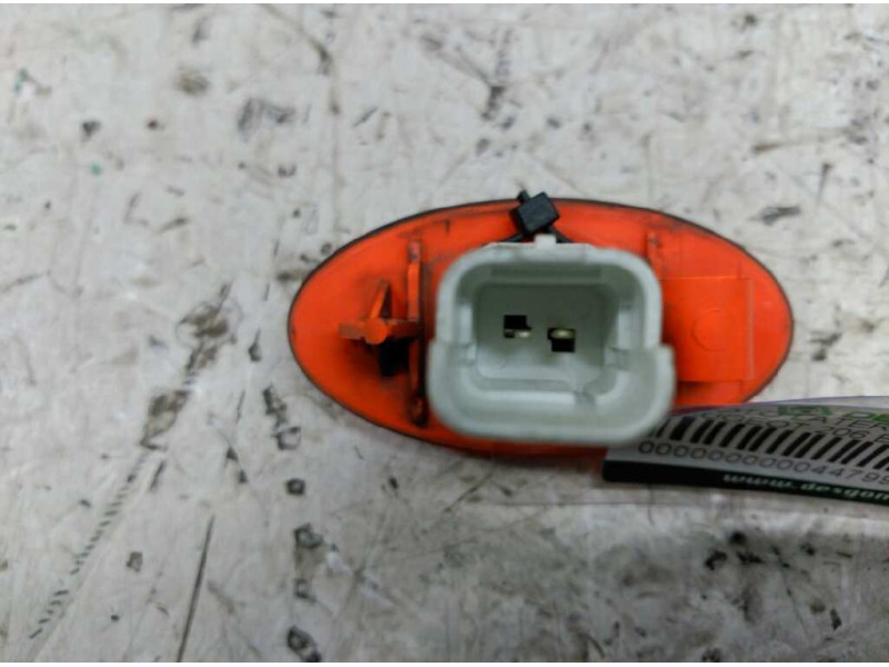 Recambio de piloto lateral izquierdo para peugeot 206 berlina xr referencia OEM IAM   