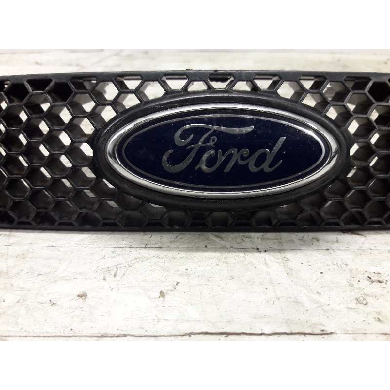 Recambio de rejilla delantera central para ford escort berl./turnier atlanta berlina referencia OEM IAM   