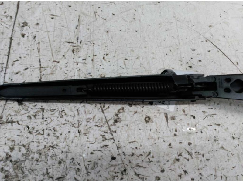 Recambio de brazo limpia delantero izquierdo para peugeot 308 confort referencia OEM IAM 9680477080  
