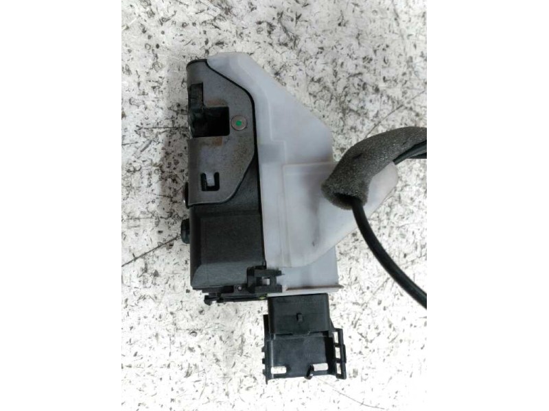 Recambio de cerradura puerta trasera izquierda para peugeot 308 confort referencia OEM IAM 5040A0395J1  