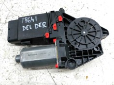 Recambio de motor elevalunas delantero derecho para volkswagen passat berlina (3b3) referencia OEM IAM 0130821694  