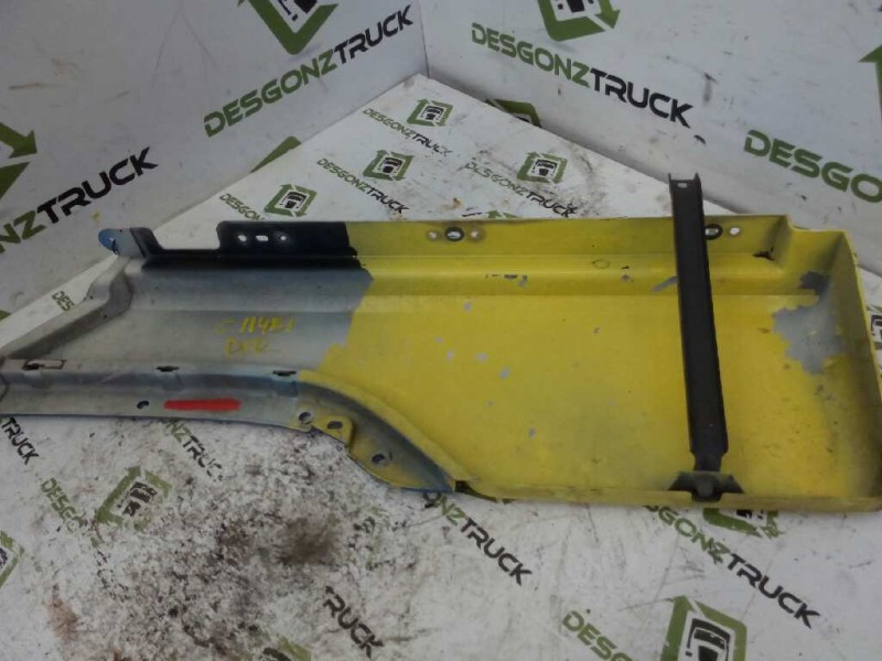 Recambio de moldura trasera cabina para volvo fh xxx 12.8 diesel referencia OEM IAM 3175930 PARTE DERECHA 