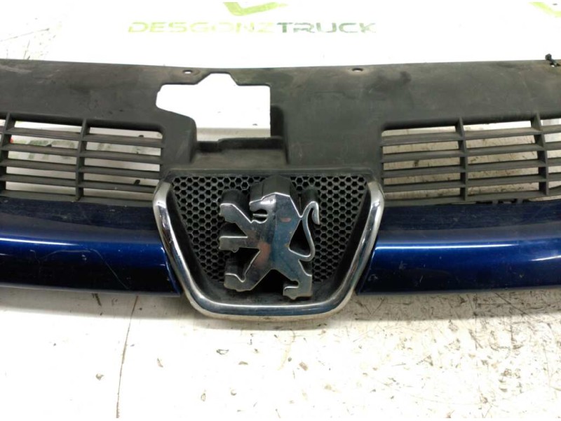 Recambio de rejilla delantera central para peugeot 206 berlina xr referencia OEM IAM 9628691277  
