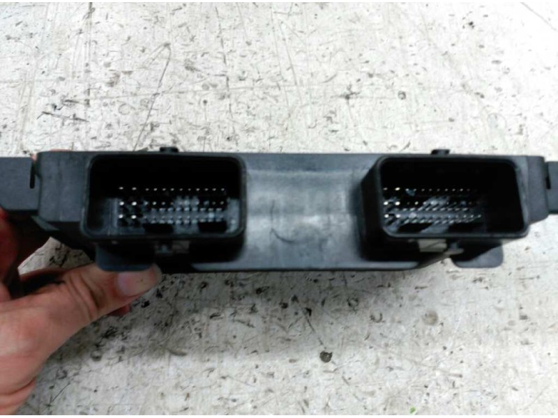 Recambio de centralita motor uce para peugeot 206 berlina xt referencia OEM IAM 9639587680  