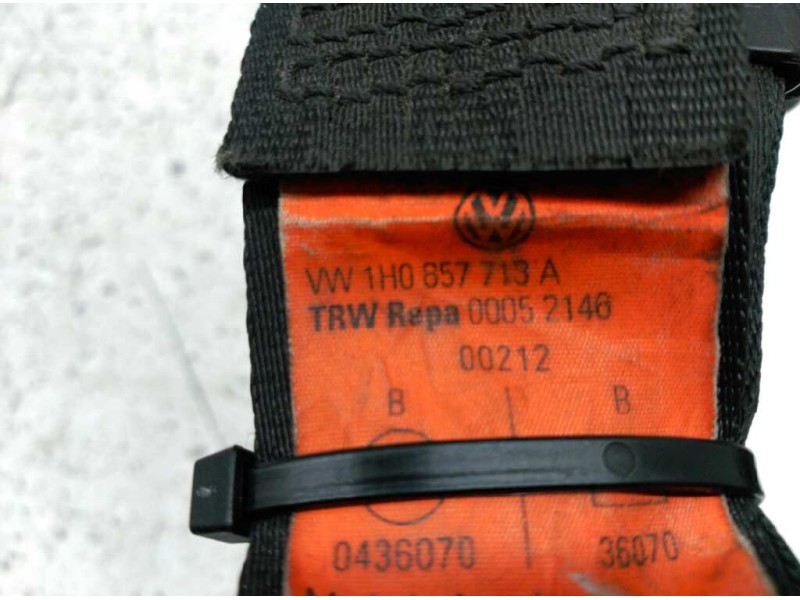 Recambio de cinturon seguridad trasero central para volkswagen golf iii berlina (1h1) 2.0 referencia OEM IAM 1H0857713A  