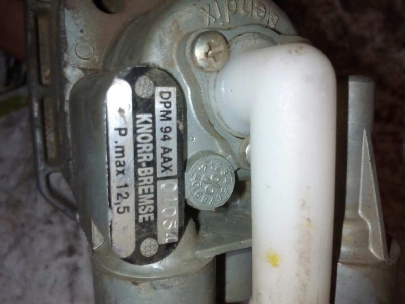 Recambio de palanca freno de mano para astra trucks ....... ....... referencia OEM IAM DPM94AAX 01054 KNORR-BREMSE