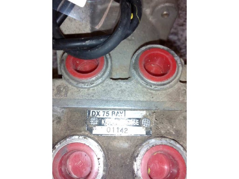 Recambio de valvula aire para astra trucks ....... ....... referencia OEM IAM DX75BAY 01142 VALVULA TRANSMISOR DE FRENO
