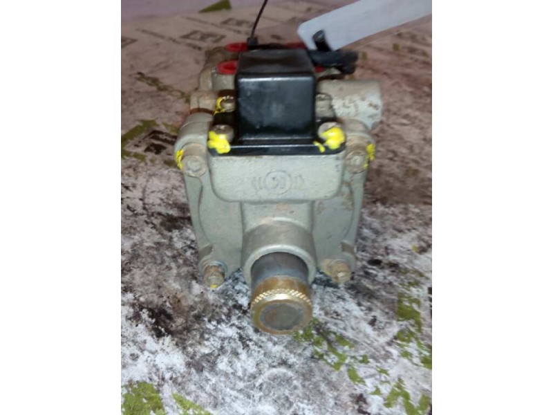 Recambio de valvula aire para astra trucks ....... ....... referencia OEM IAM DX75BAY 01142 VALVULA TRANSMISOR DE FRENO
