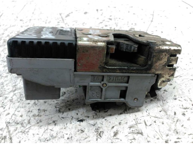 Recambio de cerradura puerta delantera derecha para peugeot 406 berlina (s1/s2) srdt pack referencia OEM IAM   