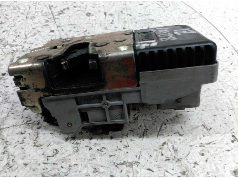 Recambio de cerradura puerta delantera izquierda para peugeot 406 berlina (s1/s2) srdt pack referencia OEM IAM   