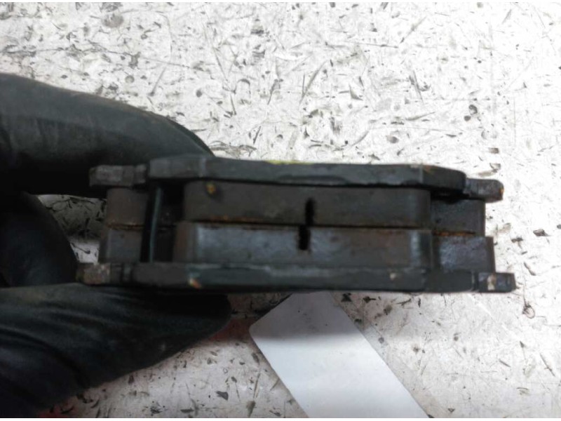 Recambio de pastillas de freno delanteras para renault clio ii fase ii (b/cb0) authentique referencia OEM IAM   