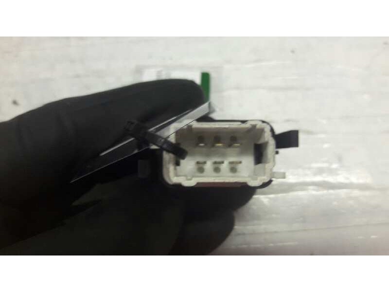 Recambio de boton bloqueo elevalunas traseros para renault laguna ii grandtour (kg0) expression referencia OEM IAM 26498  