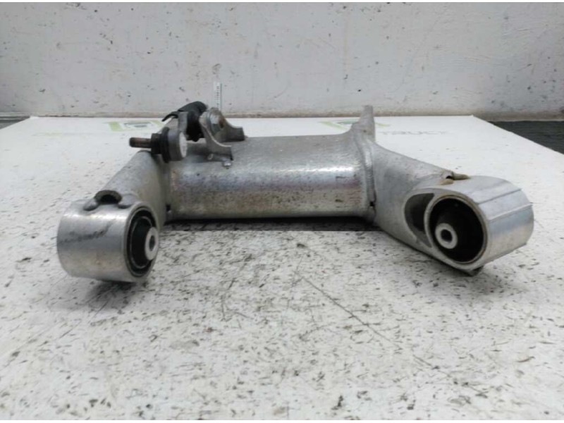 Recambio de soporte brazo suspension trasero izquierdo para bmw serie 5 berlina (e39) 520d referencia OEM IAM   