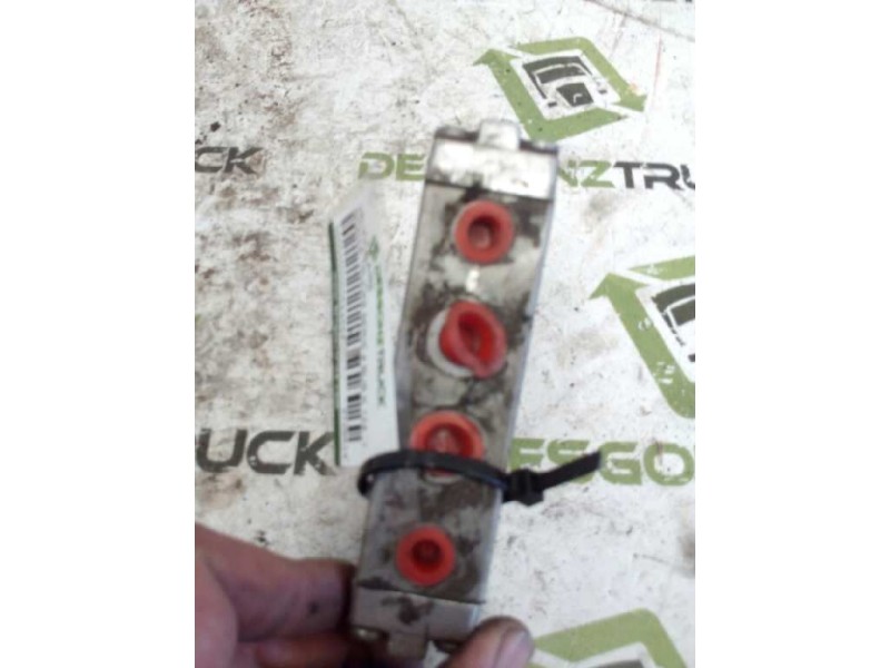 Recambio de valvula aire para scania trucks serie 4 bus k 124 referencia OEM IAM 2129A24 BODE MASATS 