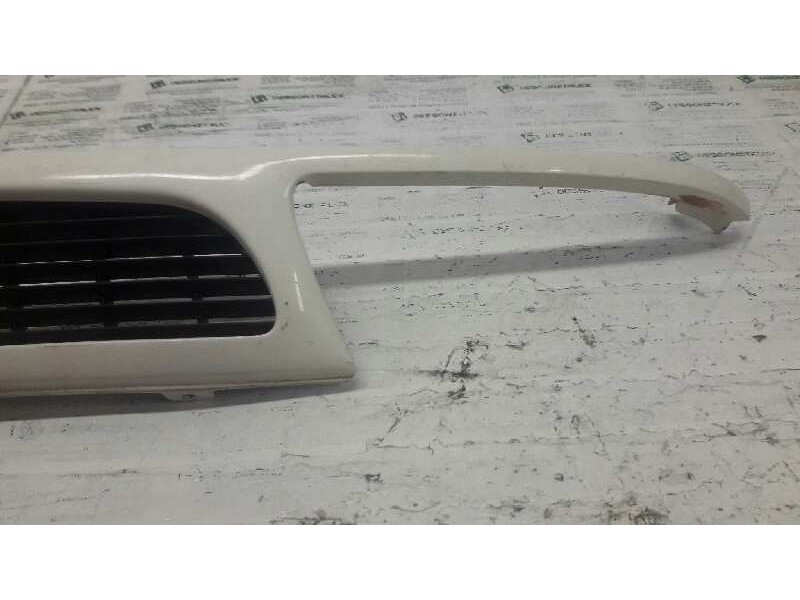 Recambio de rejilla delantera central para seat cordoba berlina (6k2) aniversario referencia OEM IAM   