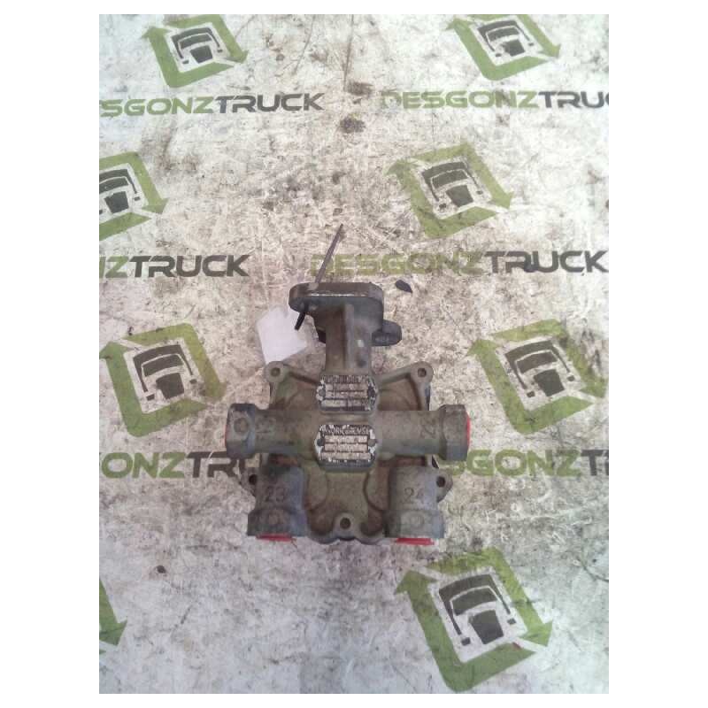 Recambio de valvula aire para iveco eurocargo fki  (typ 80 e 15) tráfico urbano referencia OEM IAM AE4608  VALVULA CUADRUPLE DE 