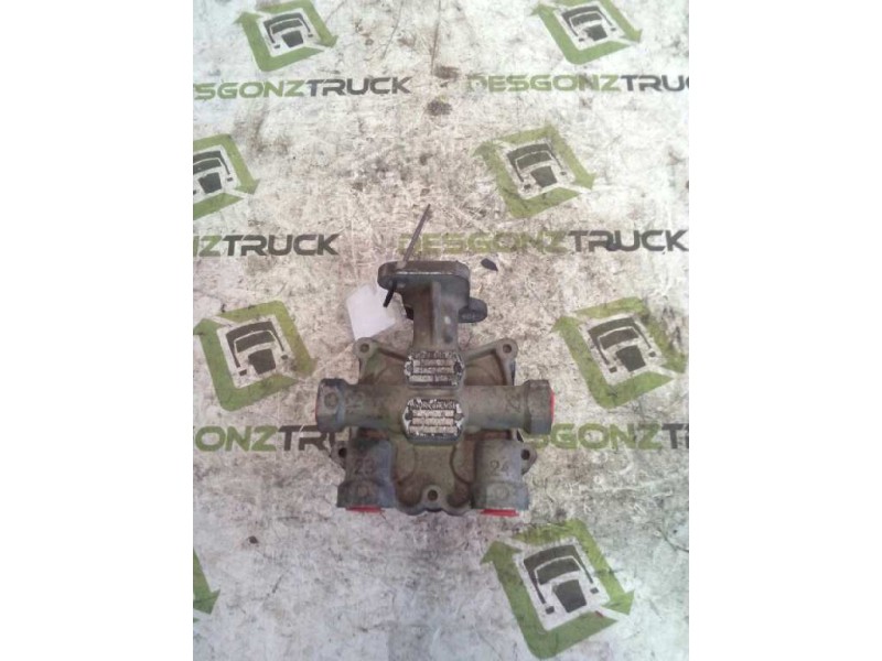 Recambio de valvula aire para iveco eurocargo fki  (typ 80 e 15) tráfico urbano referencia OEM IAM AE4608  VALVULA CUADRUPLE DE 