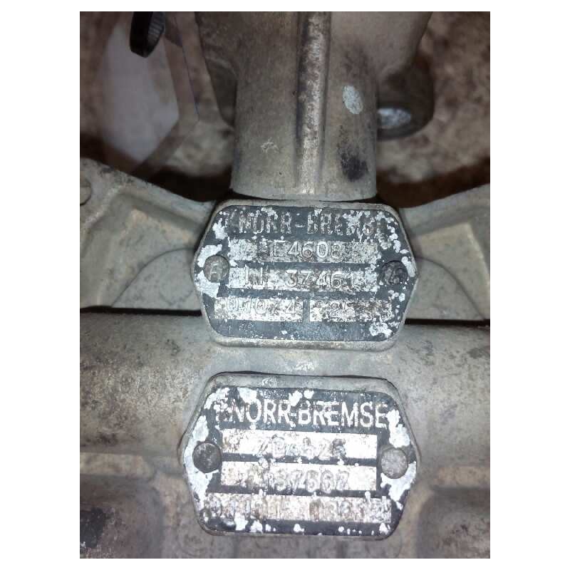 Recambio de valvula aire para iveco eurocargo fki  (typ 80 e 15) tráfico urbano referencia OEM IAM AE4608  VALVULA CUADRUPLE DE 