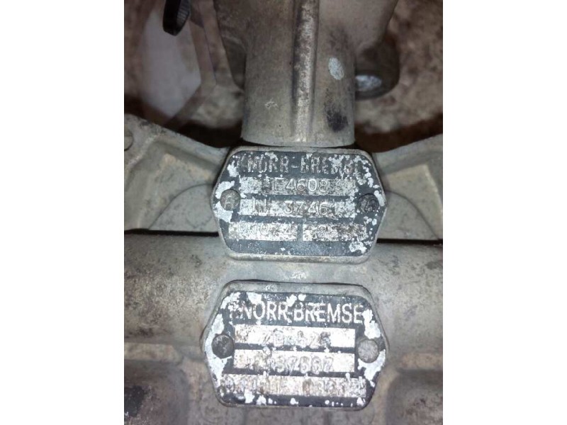 Recambio de valvula aire para iveco eurocargo fki  (typ 80 e 15) tráfico urbano referencia OEM IAM AE4608  VALVULA CUADRUPLE DE 