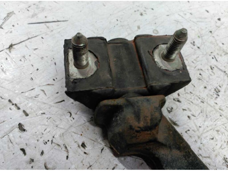 Recambio de brazo suspension inferior delantero izquierdo para peugeot 106 (s2) kid d referencia OEM IAM   