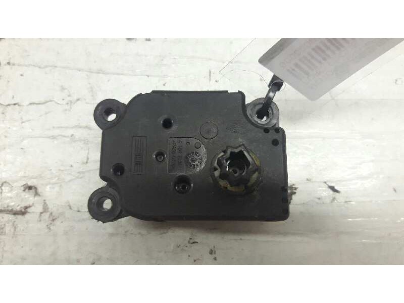 Recambio de motor regulador climatizacion para ford focus lim. (cb4) titanium referencia OEM IAM 3M5H19E616AB  