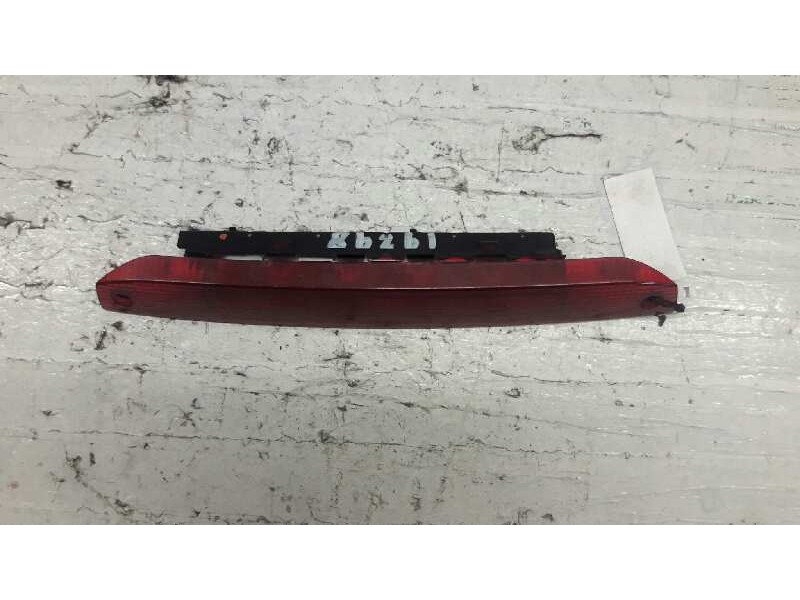 Recambio de luz central de freno para ford focus lim. (cb4) titanium referencia OEM IAM 4M5X13A613A  