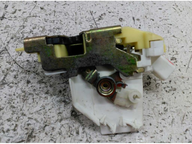 Recambio de cerradura puerta delantera derecha para ford focus berlina (cak) ambiente referencia OEM IAM   