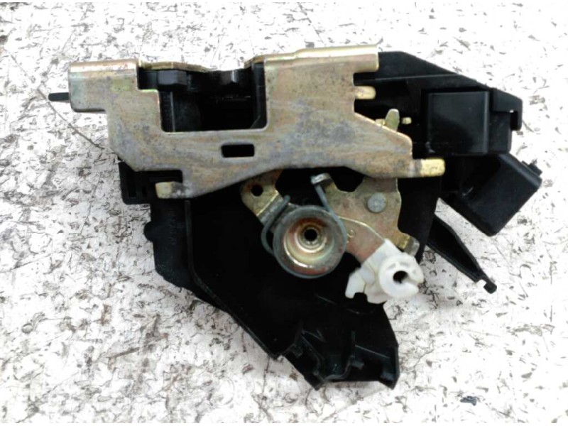 Recambio de cerradura puerta delantera derecha para ford focus berlina (cak) ambiente referencia OEM IAM   