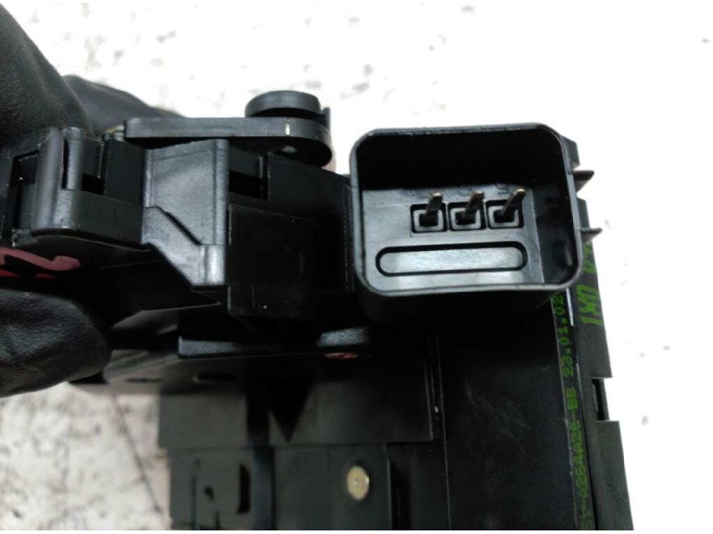 Recambio de cerradura puerta trasera izquierda para ford focus berlina (cak) ambiente referencia OEM IAM   