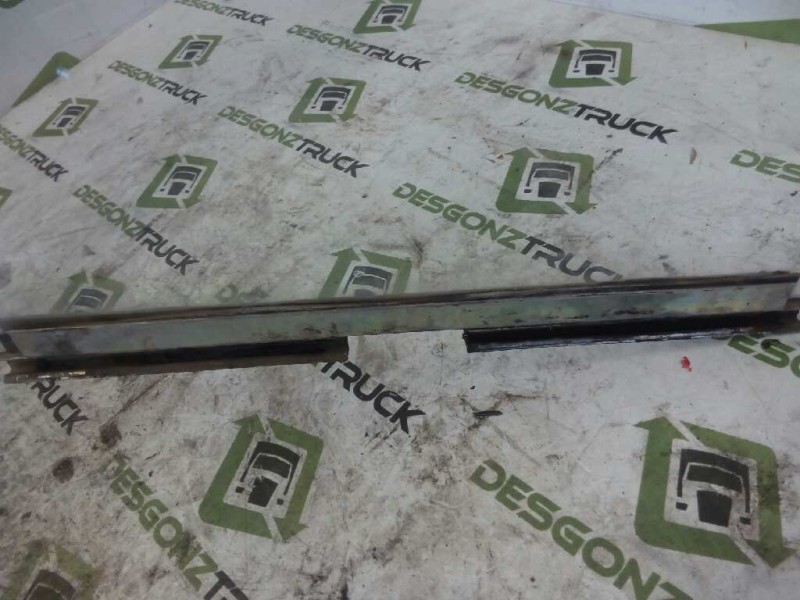 Recambio de luna delantera derecha para nissan trucks l80.09 l80.14 referencia OEM IAM   