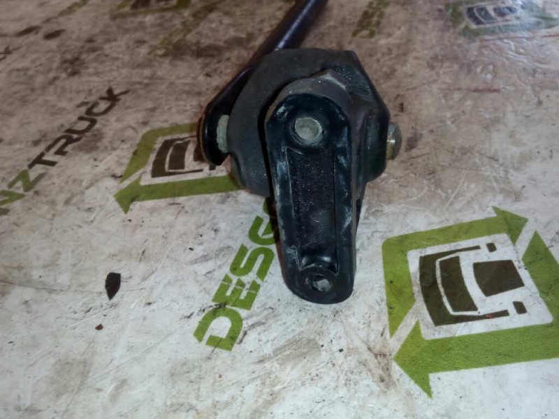 Recambio de brazo retrovisor derecho para nissan trucks l80.09 l80.14 referencia OEM IAM   