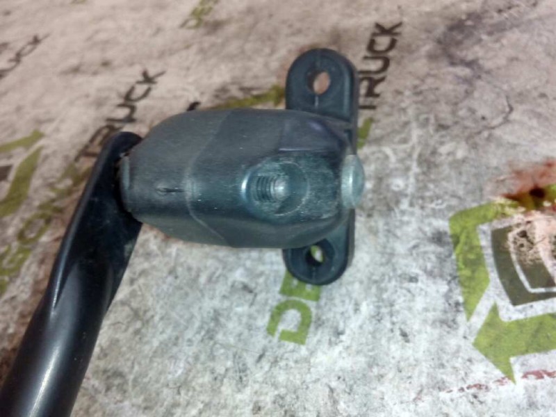 Recambio de brazo retrovisor izquierdo para nissan trucks l80.09 l80.14 referencia OEM IAM   